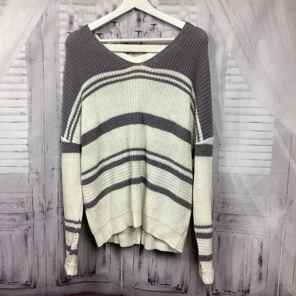 Dereck Heart Sweater Gray Cream Lace Up Back 1X - Picture 2 of 9